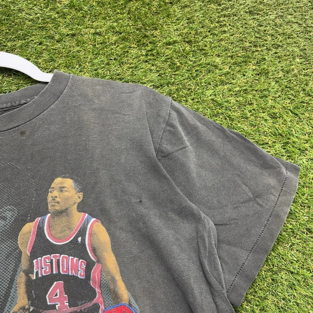 Vintage  Joe Dumars Detroit Pistons Shirt Mens Medium Salem 89' Caricature Faded